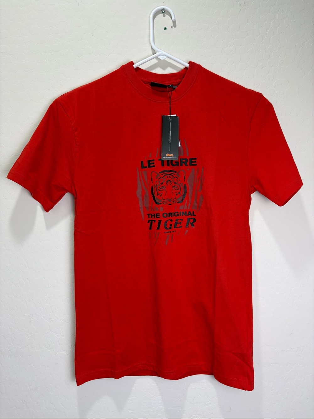 Le Tigre Men's Red Graphic Tee - The Original Tiger Size Medium